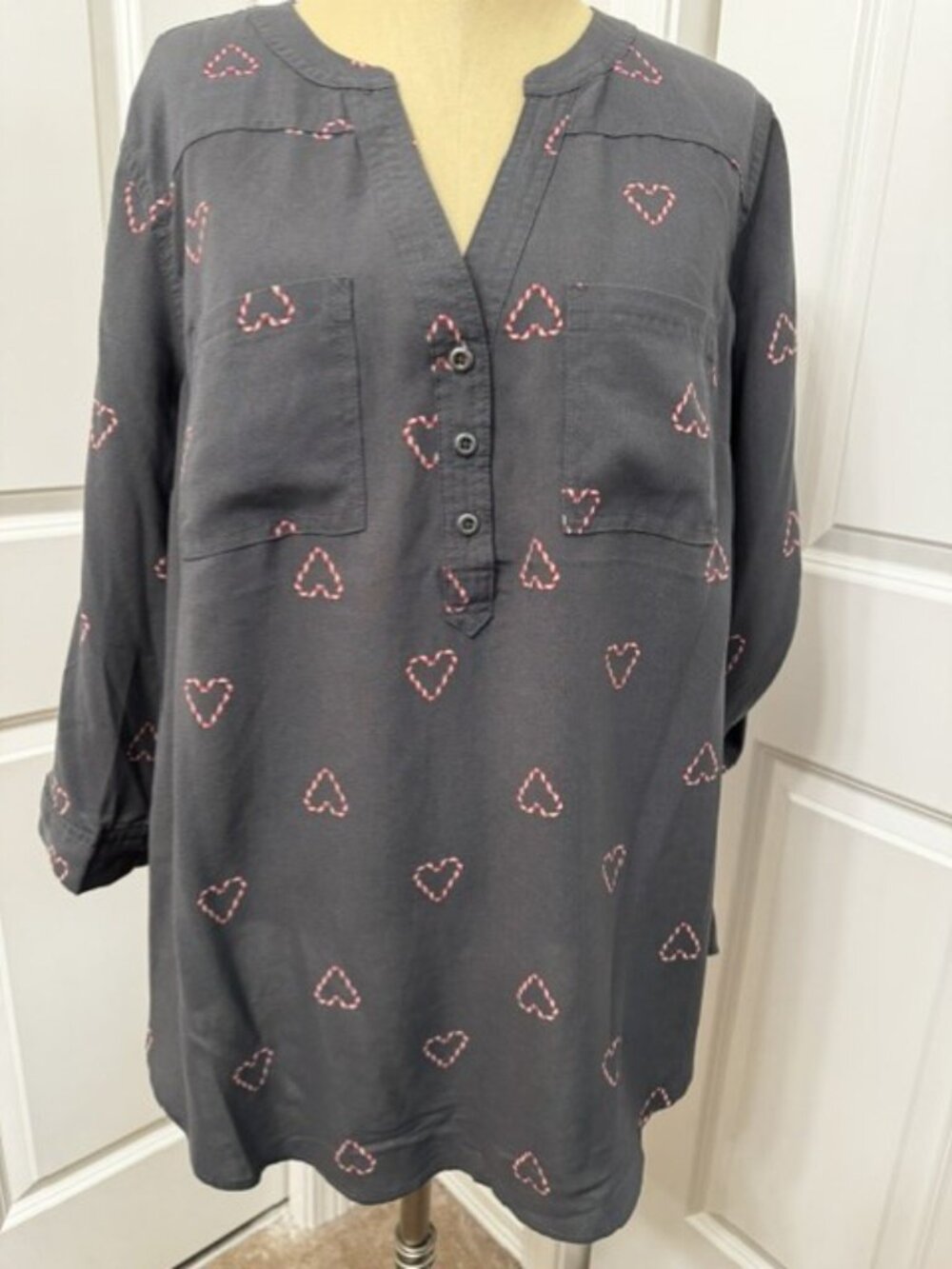 Torrid Harper Style Gray Blouse Tunic length (Size 1)